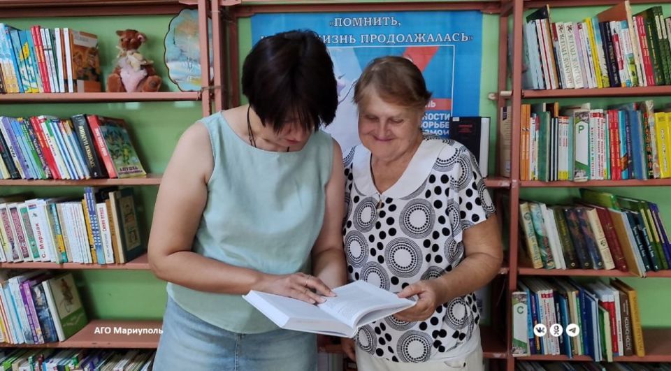 Мариупольцы чтят память жертв трагедии в Беслане Мариупольцы чтят память жертв трагедии в Беслане