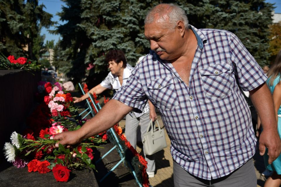 Сергей Желновач: В Дебальцево прошло торжественное мероприятие в честь дня освобождения города Дебальцево от немецко-фашистских захватчиков Сергей Желновач: В Дебальцево прошло торжественное мероприятие в честь дня освобождения города Дебальцево от немецко-фашистских захватчиков