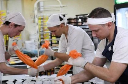 Сладкий символ юбилея: В Макеевке выпустили праздничное печенье к 335-летию города Сладкий символ юбилея: В Макеевке выпустили праздничное печенье к 335-летию города