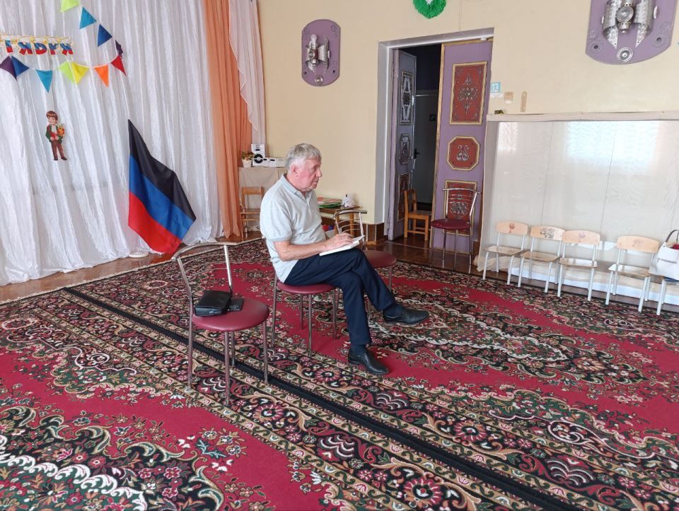 Сергей Литвинов: Встретился с коллективом детского сада в Ждановке Сергей Литвинов: Встретился с коллективом детского сада в Ждановке