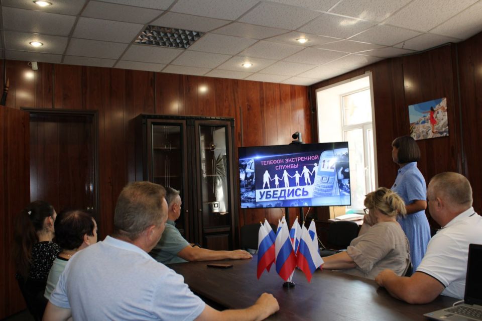 В День солидарности в борьбе с терроризмом Отдел культуры провел тематический час «Терроризм – угроза обществу» В День солидарности в борьбе с терроризмом Отдел культуры провел тематический час «Терроризм – угроза обществу»