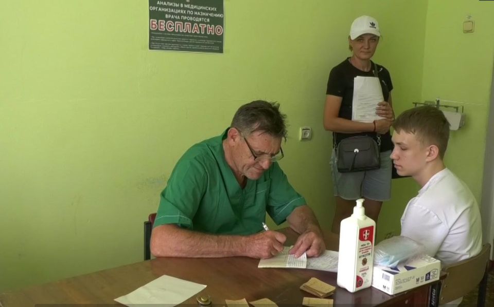 Сергей Ермаков: В Донецкой Народной Республике, под руководством Главы Дениса Пушилина, приоритетом номер один стало подрастающее поколение Сергей Ермаков: В Донецкой Народной Республике, под руководством Главы Дениса Пушилина, приоритетом номер один стало подрастающее поколение