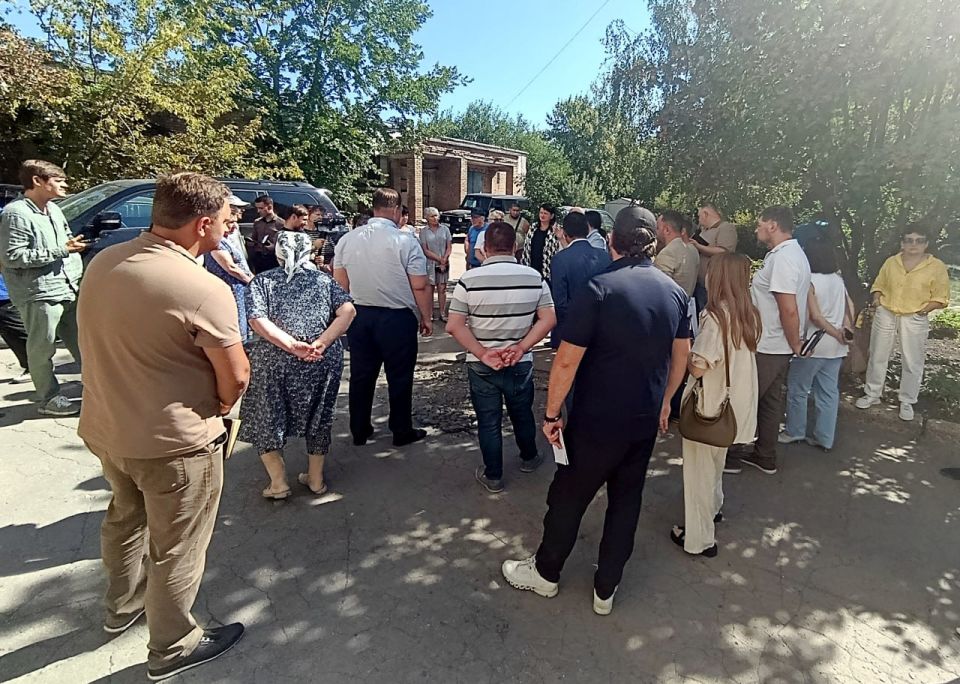 Иван Адамец: В Куйбышевском районе прошла встреча представителей районной управы, депутатского корпуса, руководителей коммунальных служб и активных жителей Иван Адамец: В Куйбышевском районе прошла встреча представителей районной управы, депутатского корпуса, руководителей коммунальных служб и активных жителей