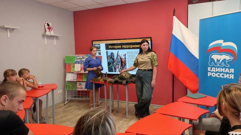 Вечер-реквием «Эхо Бесланской печали» был поведен в клубе села Бирюки в день солидарности в борьбе с терроризмом Вечер-реквием «Эхо Бесланской печали» был поведен в клубе села Бирюки в день солидарности в борьбе с терроризмом
