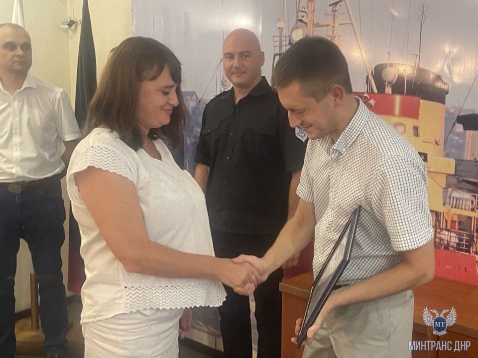 Александр Бондаренко: Мариупольский морской торговый порт отметил очередную, 136-ю годовщину со дня образования предприятия Александр Бондаренко: Мариупольский морской торговый порт отметил очередную, 136-ю годовщину со дня образования предприятия
