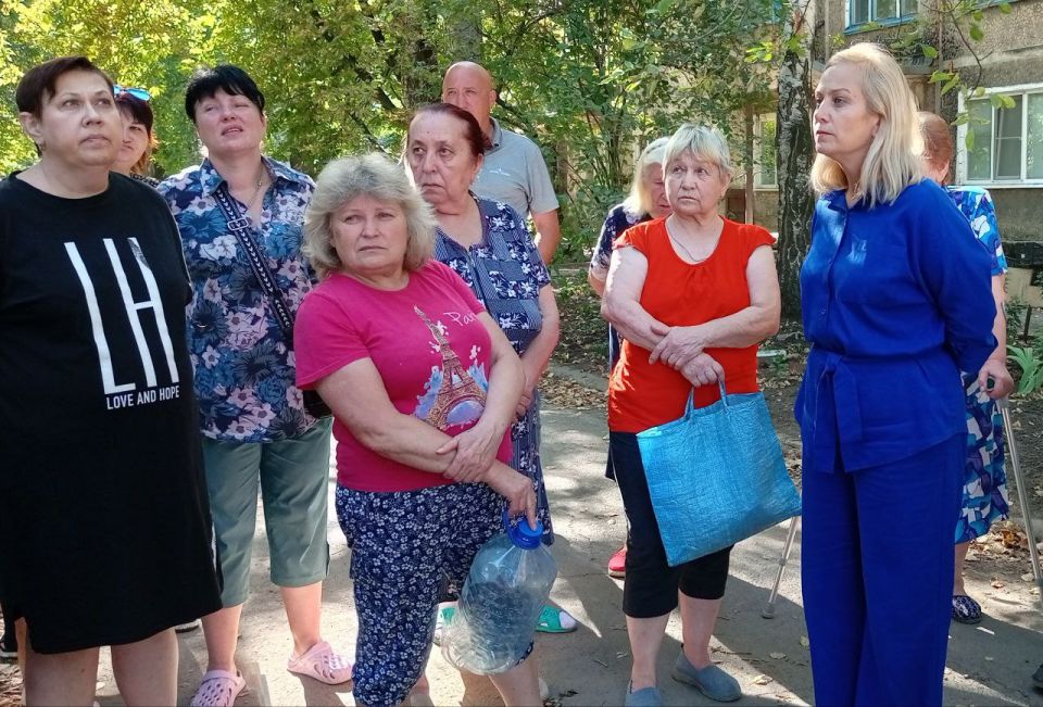 Наталья Бегуненко: По поручению Главы ДНР Дениса Пушилина в Петровском районе продолжаются встречи с населением Наталья Бегуненко: По поручению Главы ДНР Дениса Пушилина в Петровском районе продолжаются встречи с населением