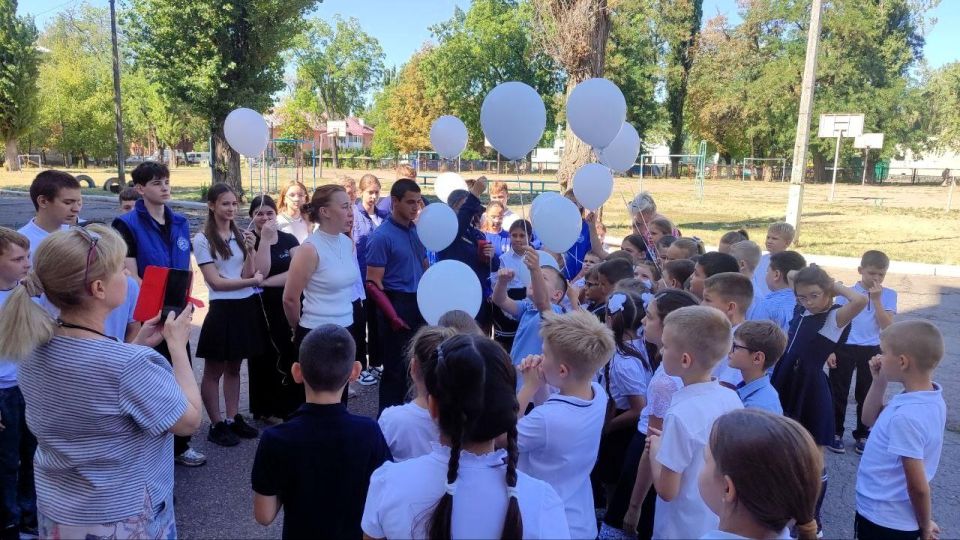 Ветеран-защитник Родины пообщался со школьниками Харцызска Ветеран-защитник Родины пообщался со школьниками Харцызска