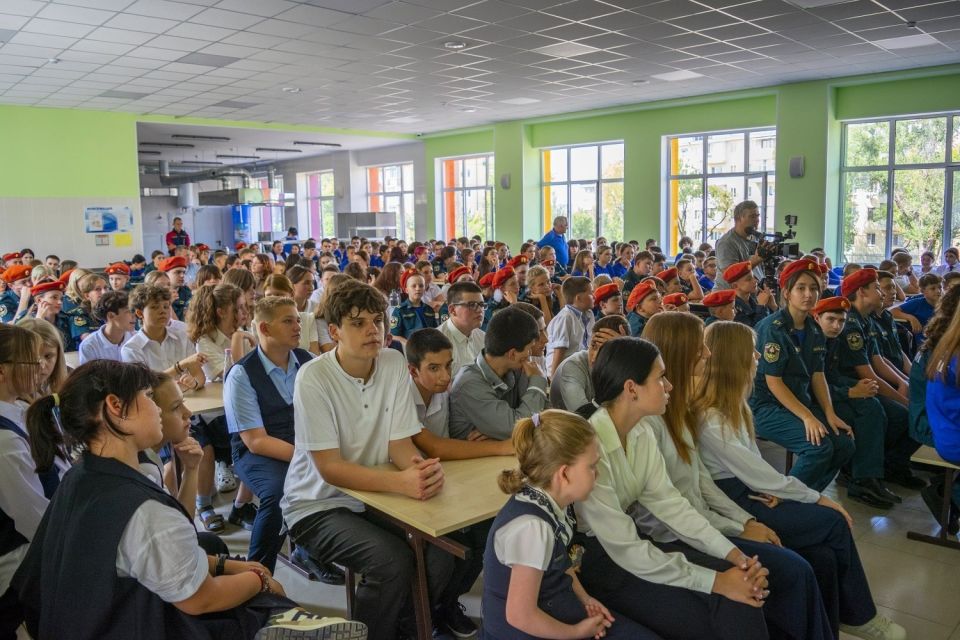 В ДНР стартовал долгосрочный проект «Школа антитеррора» В ДНР стартовал долгосрочный проект «Школа антитеррора»