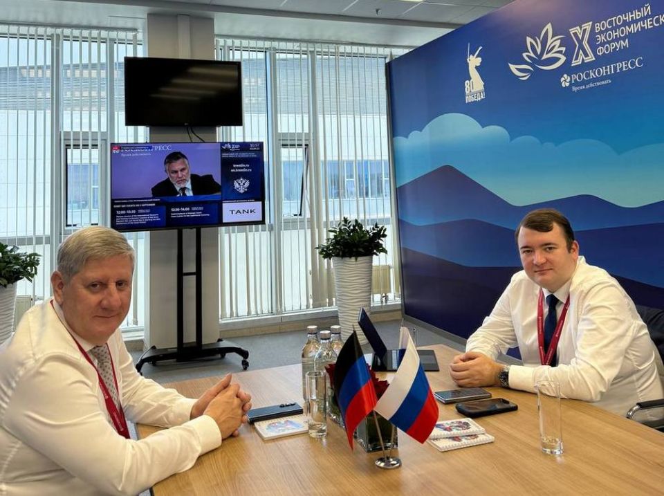 В реестр межрегиональных маршрутов регулярных автобусных перевозок внесены три новых маршрута, соединяющих ДНР с Ростовской областью и Краснодарским краем В реестр межрегиональных маршрутов регулярных автобусных перевозок внесены три новых маршрута, соединяющих ДНР с Ростовской областью и Краснодарским краем