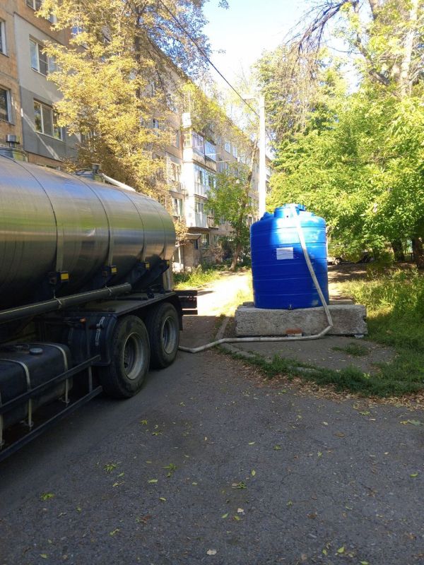 Сергей Желновач: В связи со сложной ситуацией с водоснабжением на территории города Дебальцево, администрацией городского округа организован подвоз воды в установленные емкости в микрорайонах города Сергей Желновач: В связи со сложной ситуацией с водоснабжением на территории города Дебальцево, администрацией городского округа организован подвоз воды в установленные емкости в микрорайонах города
