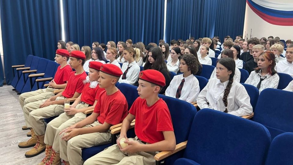 В учебных заведениях Кировского прошли уроки, посвященные Дню солидарности в борьбе с терроризмом В учебных заведениях Кировского прошли уроки, посвященные Дню солидарности в борьбе с терроризмом