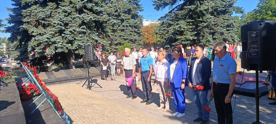 В Дебальцево прошло торжественное мероприятие в честь дня освобождения города Дебальцево от немецко-фашистских захватчиков В Дебальцево прошло торжественное мероприятие в честь дня освобождения города Дебальцево от немецко-фашистских захватчиков