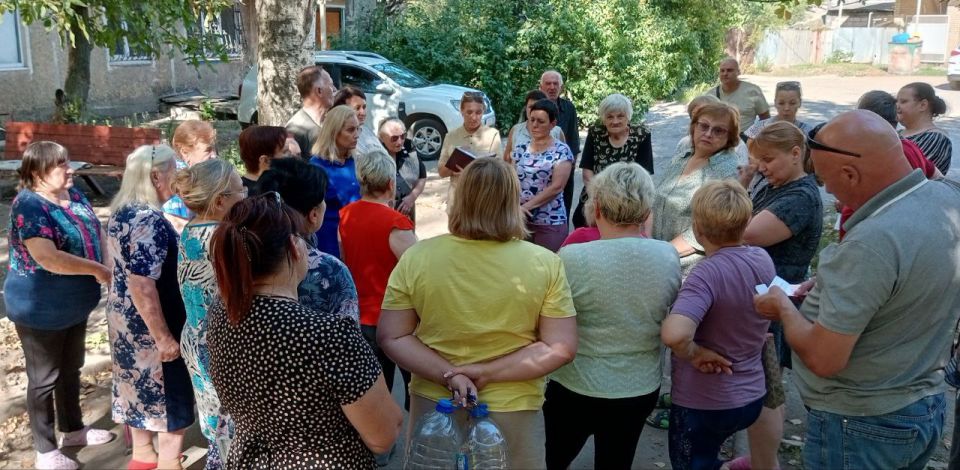 Наталья Бегуненко: По поручению Главы ДНР Дениса Пушилина в Петровском районе продолжаются встречи с населением Наталья Бегуненко: По поручению Главы ДНР Дениса Пушилина в Петровском районе продолжаются встречи с населением