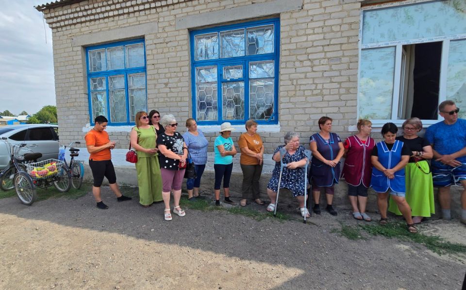 Николай Михайлов: 2 сентября провел встречу с жителями села Петровское Николай Михайлов: 2 сентября провел встречу с жителями села Петровское
