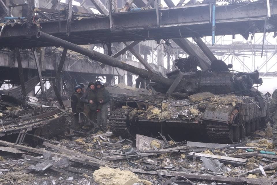 Дмитрий Стешин: #чай из носа на кружевную манишку Дмитрий Стешин: #чай из носа на кружевную манишку