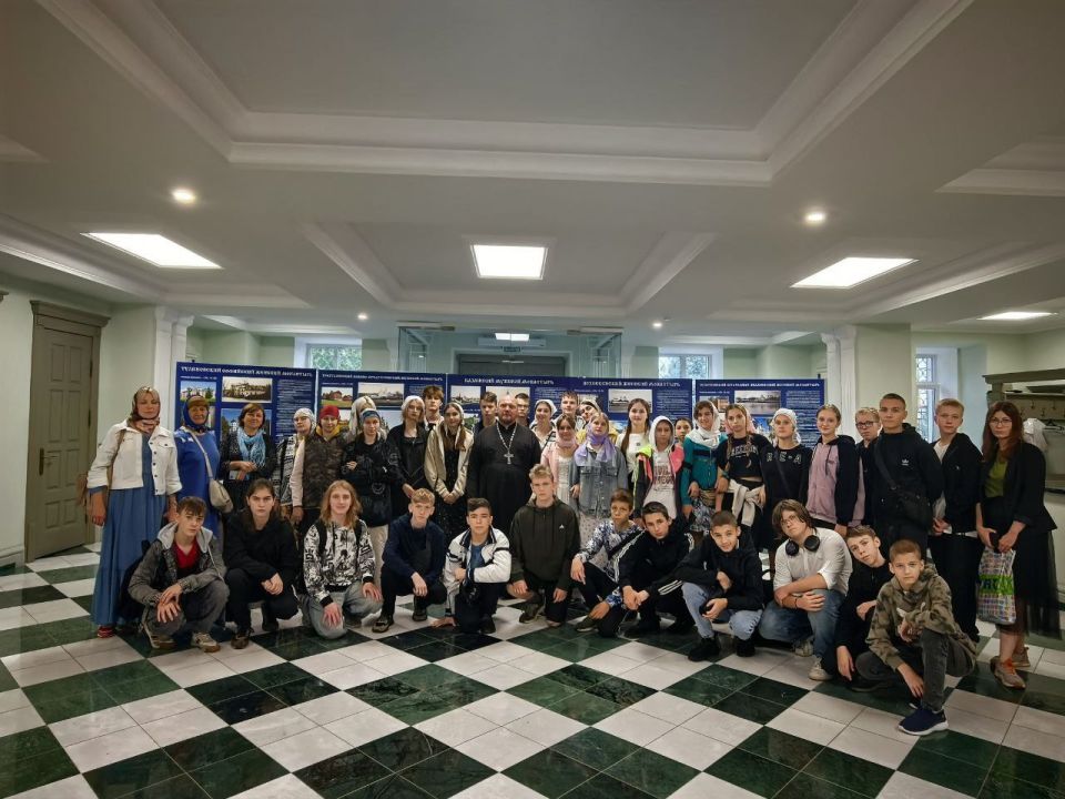 Воспитанники воскресной школы при Свято-Владимирском храме города Докучаевска провели летние каникулы в православном лагере "Спас", организованным Тамбовской епархией Воспитанники воскресной школы при Свято-Владимирском храме города Докучаевска провели летние каникулы в православном лагере "Спас", организованным Тамбовской епархией