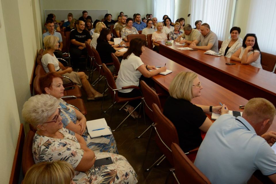 Алексей Дорофеев: За каждой цифрой в отчетах, за каждым документом стоят живые люди Алексей Дорофеев: За каждой цифрой в отчетах, за каждым документом стоят живые люди