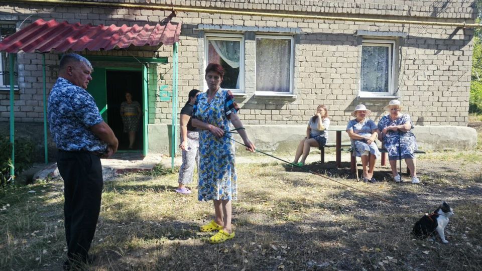 #80регион. Сегодня, 4 сентября, депутат Макеевского городского совета Юрий Яретенко провел встречу с жителями района на подведомственной территории по ул. Матросова, 6 #80регион. Сегодня, 4 сентября, депутат Макеевского городского совета Юрий Яретенко провел встречу с жителями района на подведомственной территории по ул. Матросова, 6