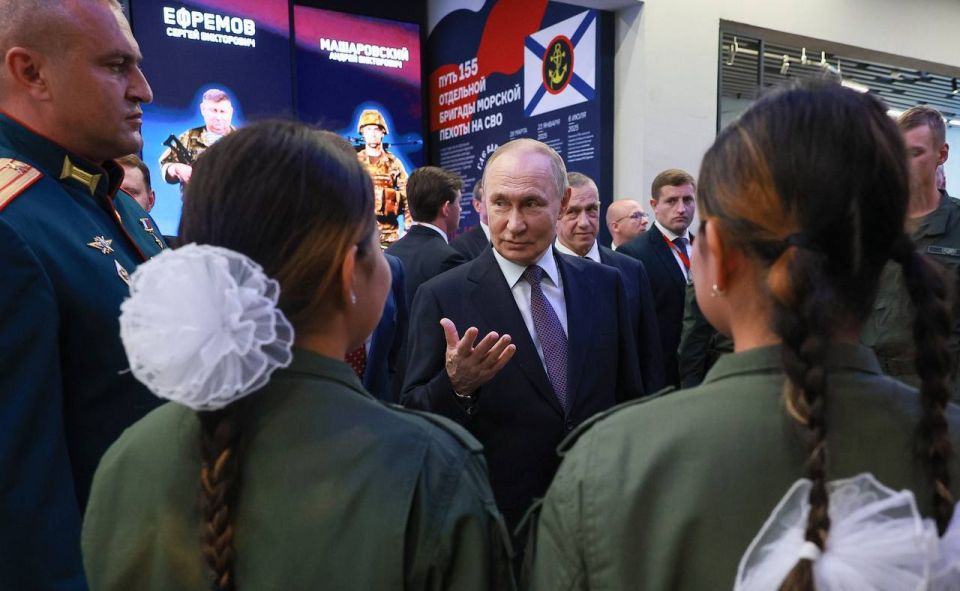 Президент России Владимир Путин поддержал идею открытия филиалов Центра «ВОИН» в каждом регионе страны Президент России Владимир Путин поддержал идею открытия филиалов Центра «ВОИН» в каждом регионе страны