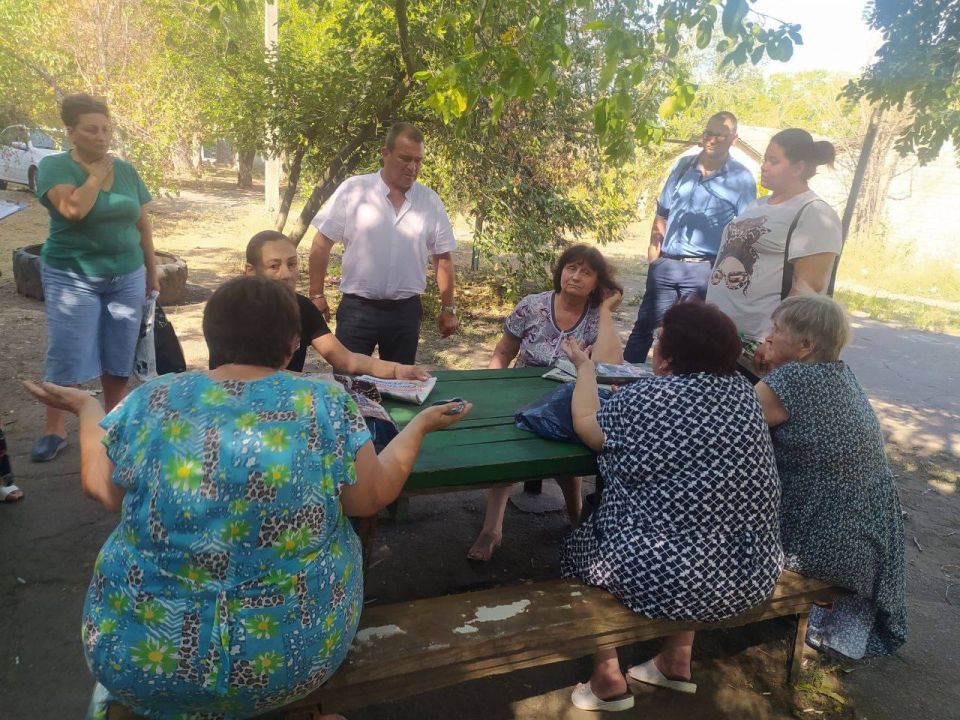 Встреча с жителями в рамках проектов «Народный контроль» и «Управдом»: решаем вопросы ЖКХ вместе Встреча с жителями в рамках проектов «Народный контроль» и «Управдом»: решаем вопросы ЖКХ вместе
