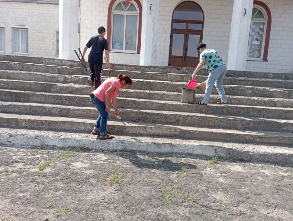 Наталья Великодная: Сегодня, 4 сентября, в рамках партийного проекта Единой России "Городская среда", а также традиционной экологической акции «Чистый четверг» жители населенных пунктов Тельмановского округа приняли участие... Наталья Великодная: Сегодня, 4 сентября, в рамках партийного проекта Единой России "Городская среда", а также традиционной экологической акции «Чистый четверг» жители населенных пунктов Тельмановского округа приняли участие...