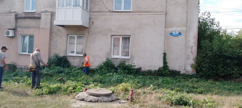С целью наведения надлежащего санитарного порядка в преддверии празднования 82-й годовщины освобождения Макеевки и Донбасса от немецко-фашистских захватчиков и Дня города Макеевка предприятия, организации и учреждения района... С целью наведения надлежащего санитарного порядка в преддверии празднования 82-й годовщины освобождения Макеевки и Донбасса от немецко-фашистских захватчиков и Дня города Макеевка предприятия, организации и учреждения района...