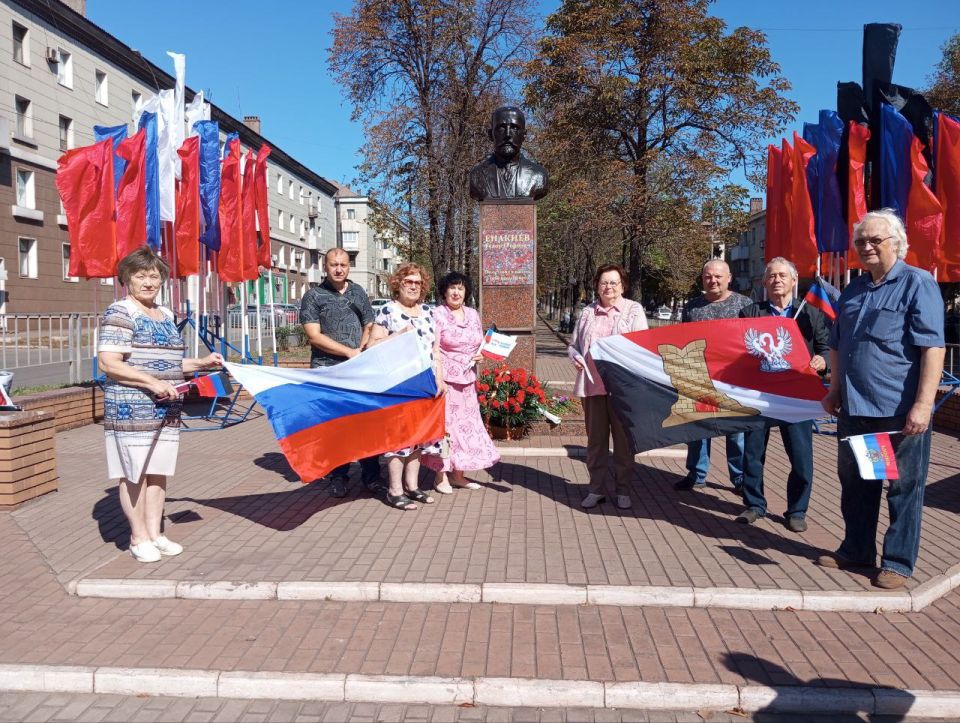 День рождения всегда радостный и желанный праздник, а День рождения родного города – праздник в двойне День рождения всегда радостный и желанный праздник, а День рождения родного города – праздник в двойне