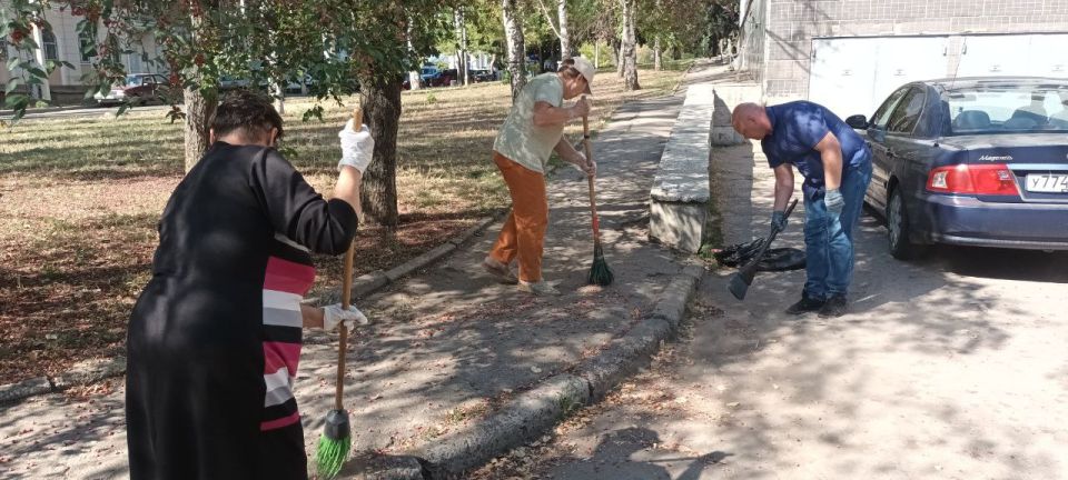 Продолжается реализация экологической акции «Чистый четверг», которая проводится в рамках проекта «Городская среда» Всероссийской политической партии «Единая Россия» Продолжается реализация экологической акции «Чистый четверг», которая проводится в рамках проекта «Городская среда» Всероссийской политической партии «Единая Россия»
