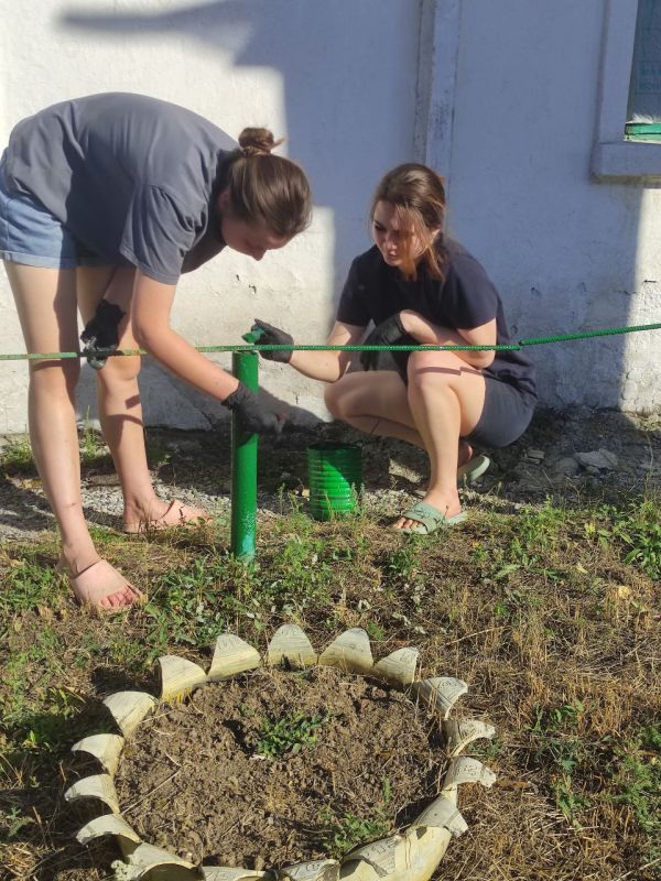 В Старобешевском округе прошла акция «Чистый четверг» В Старобешевском округе прошла акция «Чистый четверг»