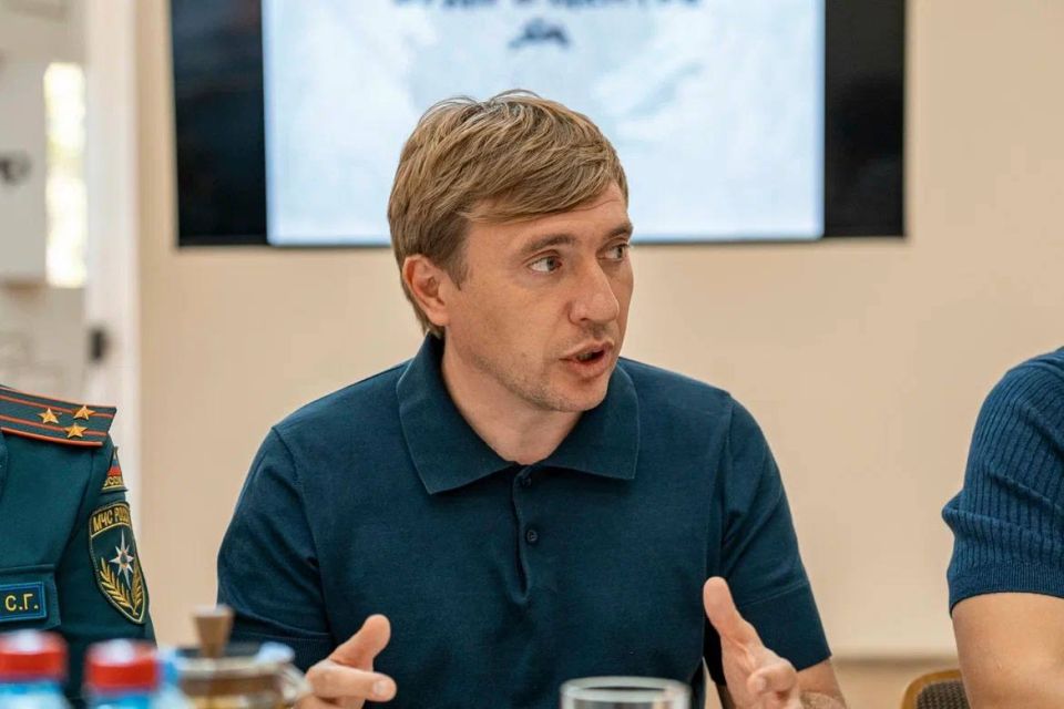 Друзья, мы в Донецке! С Первым заместителем Руководителя Администрации Президента РФ Сергеем Владиленовичем Кириенко и Главой ДНР Денисом Владимировичем Пушилиным посетили стройплощадку будущего молодежного центра Друзья, мы в Донецке! С Первым заместителем Руководителя Администрации Президента РФ Сергеем Владиленовичем Кириенко и Главой ДНР Денисом Владимировичем Пушилиным посетили стройплощадку будущего молодежного центра