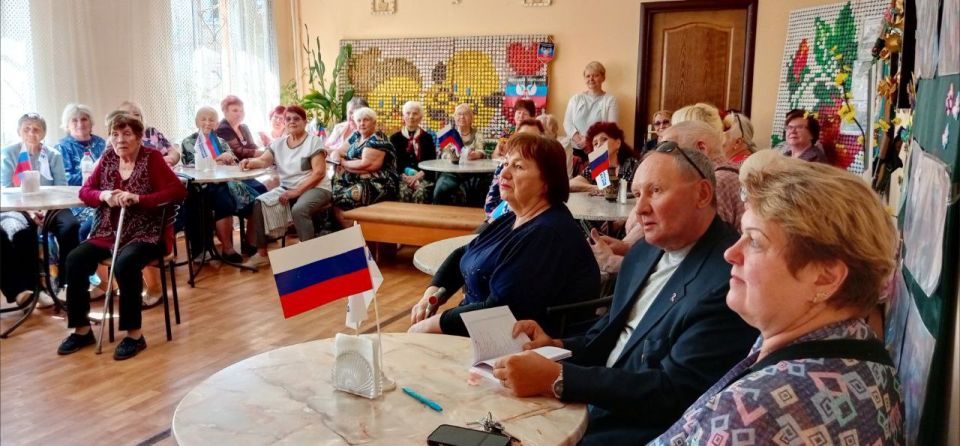 Наталья Бегуненко: В рамках проекта «Старшее поколение» партии Единая Россия в «Центре социального обслуживания населения Петровского района города Донецка» прошло мероприятие, приуроченное ко Дню освобождения Донбасса от... Наталья Бегуненко: В рамках проекта «Старшее поколение» партии Единая Россия в «Центре социального обслуживания населения Петровского района города Донецка» прошло мероприятие, приуроченное ко Дню освобождения Донбасса от...