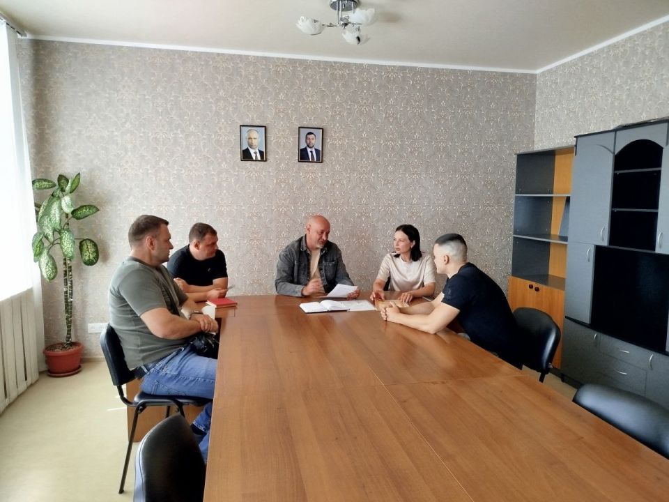 Сегодня провел прием граждан в Торезе Сегодня провел прием граждан в Торезе