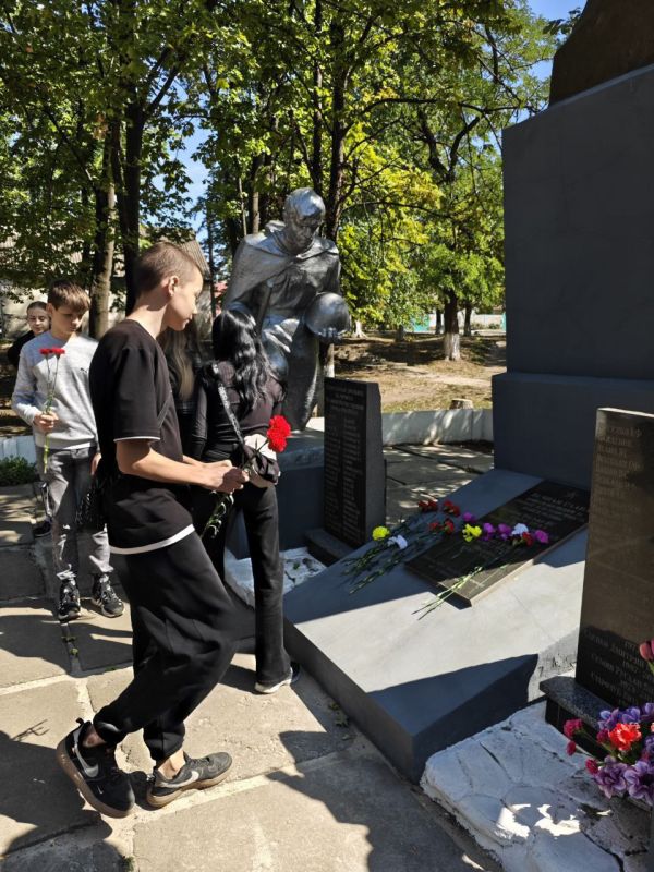 Память жива: День Освобождения Донбасса в Донецке Память жива: День Освобождения Донбасса в Донецке