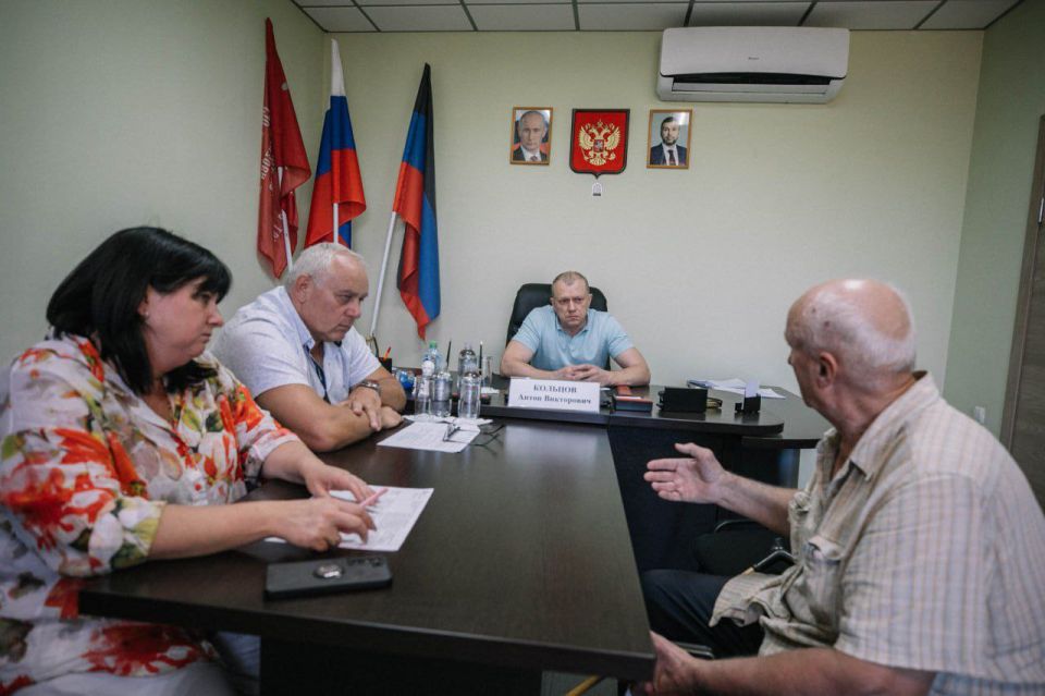 Антон Кольцов: Ответил на вопросы жителей Ильичевского района Антон Кольцов: Ответил на вопросы жителей Ильичевского района