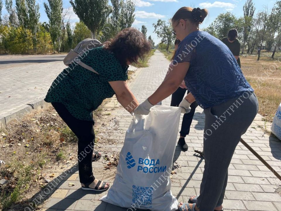 Вода России: вместе за чистый пляж Вода России: вместе за чистый пляж