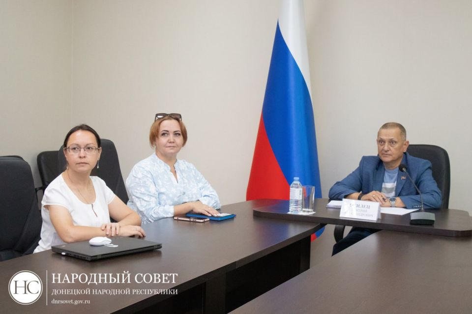 Дмитрий Огилец обсудил меры социальной поддержки военнослужащих с сотрудниками Военно-социального центра Минобороны Дмитрий Огилец обсудил меры социальной поддержки военнослужащих с сотрудниками Военно-социального центра Минобороны