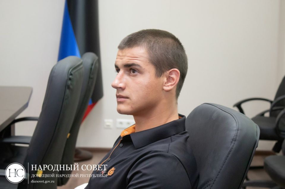 Дмитрий Огилец обсудил меры социальной поддержки военнослужащих с сотрудниками Военно-социального центра Минобороны Дмитрий Огилец обсудил меры социальной поддержки военнослужащих с сотрудниками Военно-социального центра Минобороны