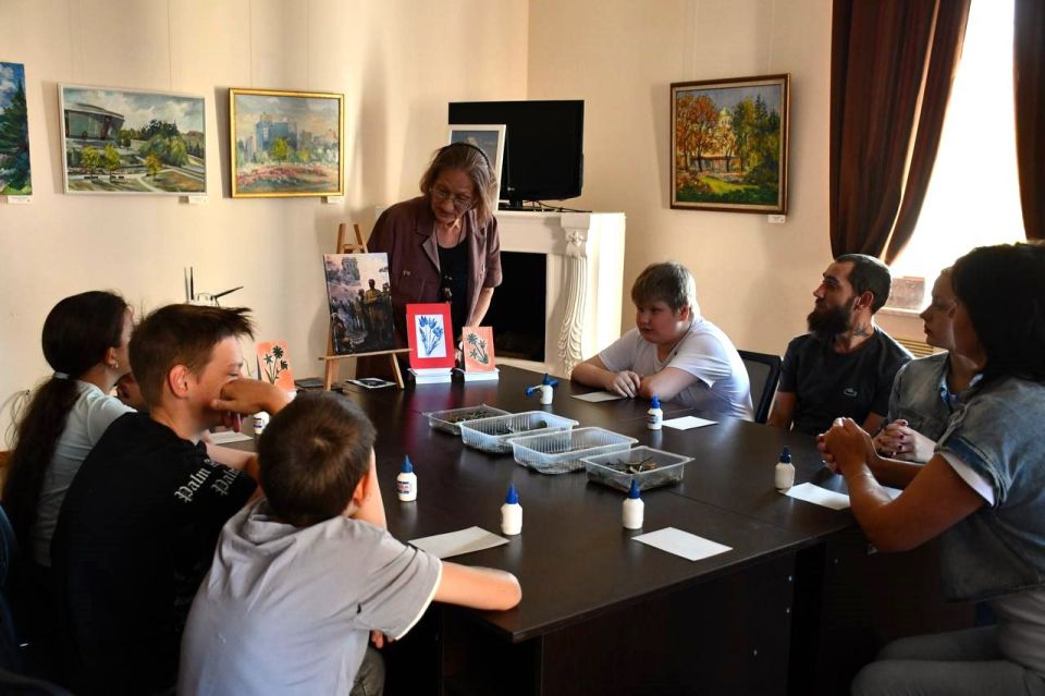 «Букет победителю» ко Дню освобождения Донбасса «Букет победителю» ко Дню освобождения Донбасса