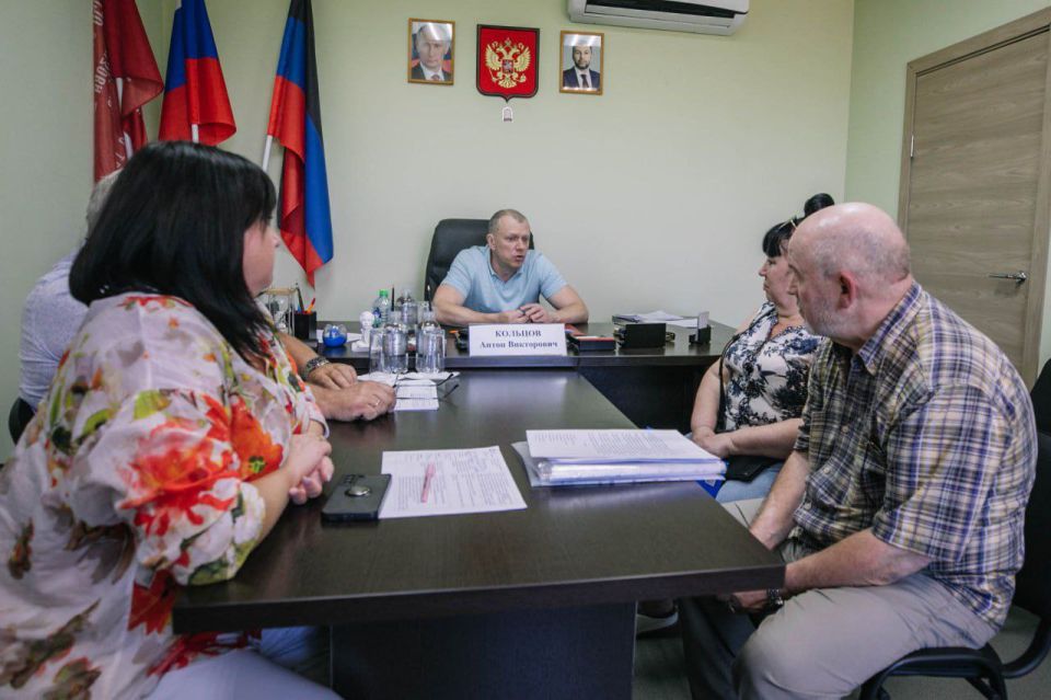 Антон Кольцов: Ответил на вопросы жителей Ильичевского района Антон Кольцов: Ответил на вопросы жителей Ильичевского района