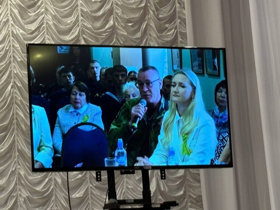Сегодня, 05.09.2025 года, на базе Дворца культуры им. И.Франко состоялся телемост «Связь поколений – связь городов» между Кировским районом г.Донецка и Кировским районом Санкт-Петербурга, приуроченный Дню освобождения... Сегодня, 05.09.2025 года, на базе Дворца культуры им. И.Франко состоялся телемост «Связь поколений – связь городов» между Кировским районом г.Донецка и Кировским районом Санкт-Петербурга, приуроченный Дню освобождения...