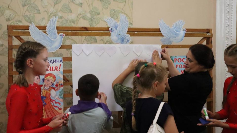 22 августа вся Россия отмечает знаменательную для каждого гражданина дату - День Государственного Флага Российской Федерации 22 августа вся Россия отмечает знаменательную для каждого гражданина дату - День Государственного Флага Российской Федерации