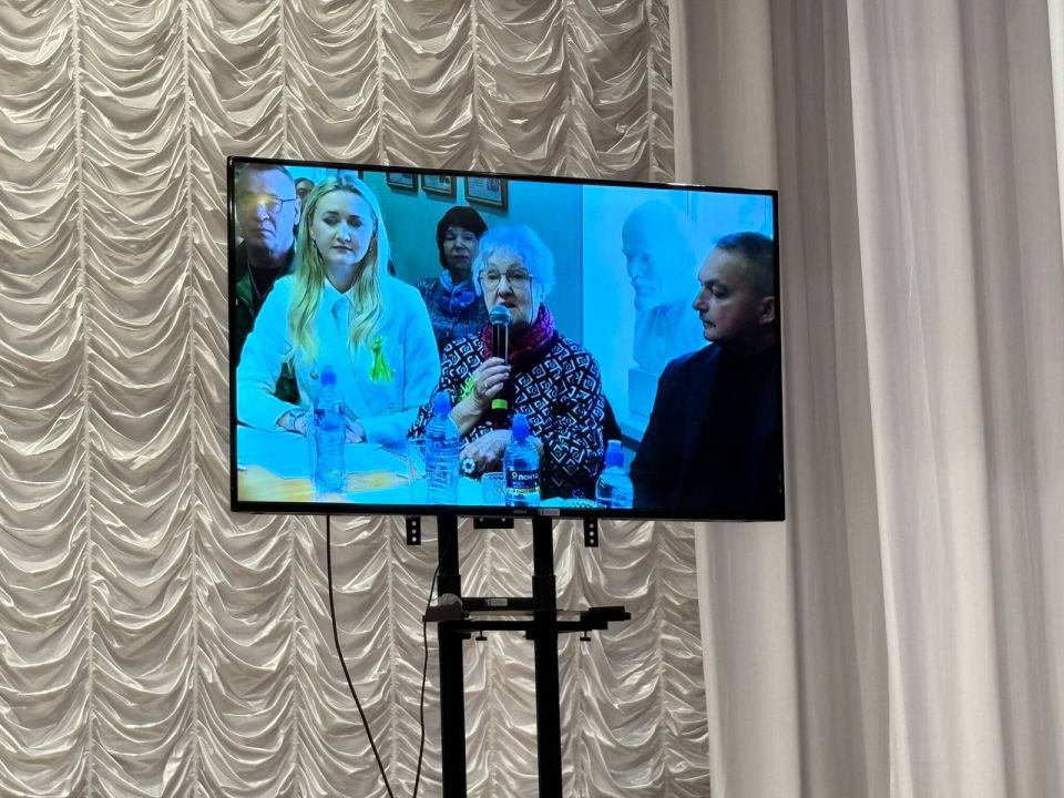 Сегодня, 05.09.2025 года, на базе Дворца культуры им. И.Франко состоялся телемост «Связь поколений – связь городов» между Кировским районом г.Донецка и Кировским районом Санкт-Петербурга, приуроченный Дню освобождения... Сегодня, 05.09.2025 года, на базе Дворца культуры им. И.Франко состоялся телемост «Связь поколений – связь городов» между Кировским районом г.Донецка и Кировским районом Санкт-Петербурга, приуроченный Дню освобождения...