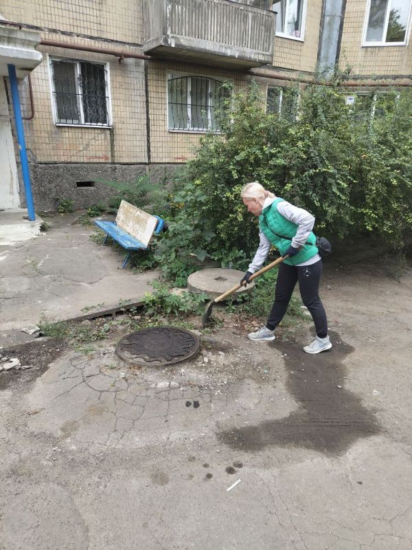 Елена Рязанцева: Сегодня, 05.09.2025 года, силами сотрудников жилищно-коммунальных предприятий Пролетарского внутригородского района г. Донецка были выполнены следующие работы: Елена Рязанцева: Сегодня, 05.09.2025 года, силами сотрудников жилищно-коммунальных предприятий Пролетарского внутригородского района г. Донецка были выполнены следующие работы: