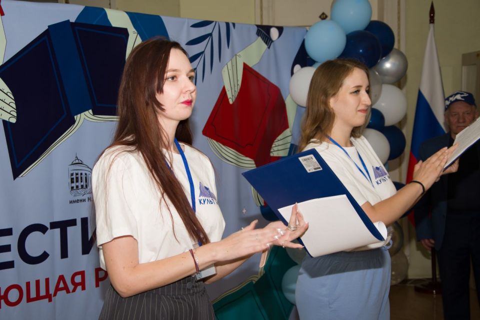  : 6                        , ...