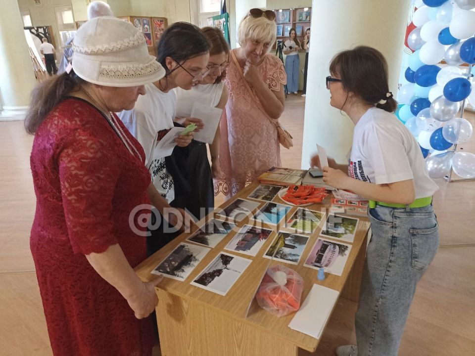 В Донецке прошел фестиваль «Читающая Республика» В Донецке прошел фестиваль «Читающая Республика»