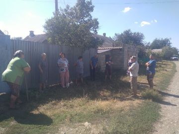 Начальник Кутейниковского территориального отдела Светлана Токарева встретилась с жителями пос