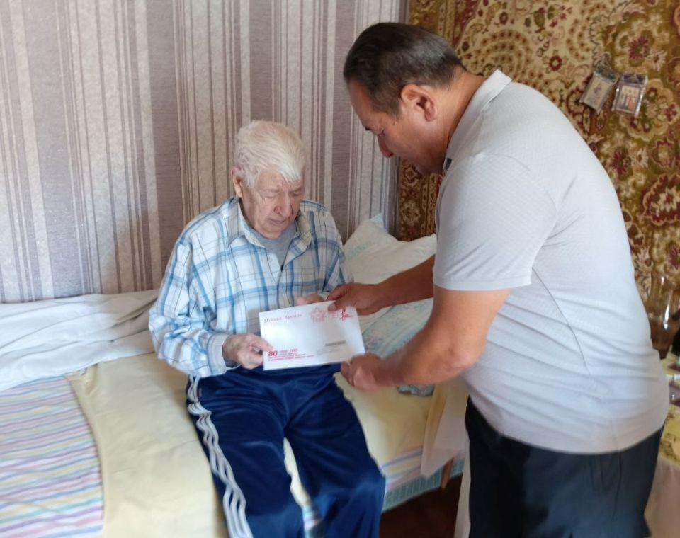 Сергей Желновач: В честь 80-летия Победы над милитаристской Японией и окончания Второй мировой войны жители городского округа Дебальцево получили поздравительные письма от Президента Российской Федерации - Владимир... Сергей Желновач: В честь 80-летия Победы над милитаристской Японией и окончания Второй мировой войны жители городского округа Дебальцево получили поздравительные письма от Президента Российской Федерации - Владимир...