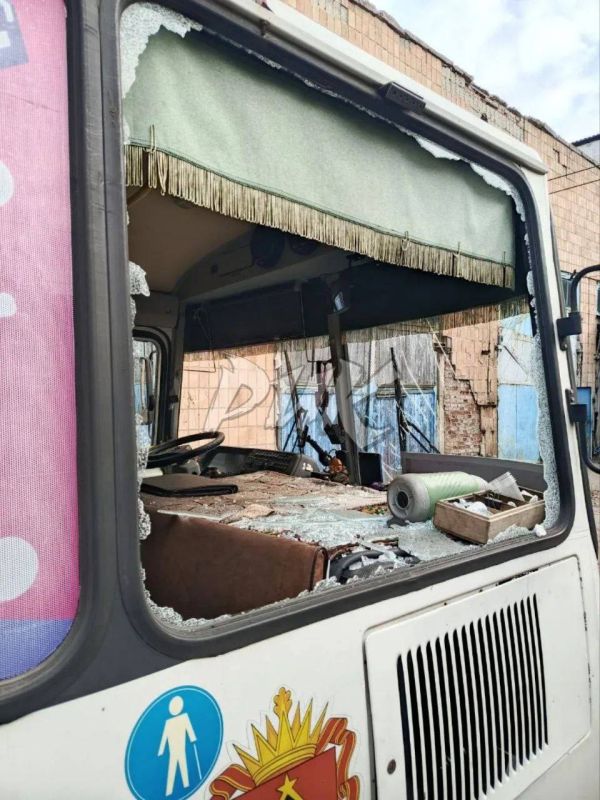 ВСУ атаковали беспилотниками автобусы в Горловке ВСУ атаковали беспилотниками автобусы в Горловке