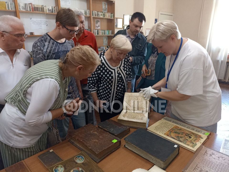 В Донецке прошел фестиваль «Читающая Республика» В Донецке прошел фестиваль «Читающая Республика»