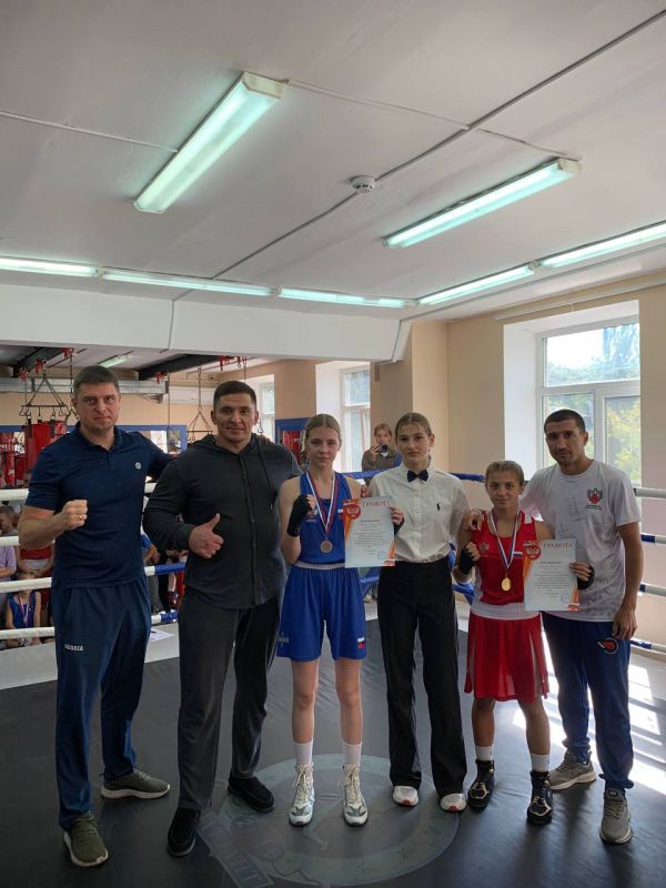 В городе Макеевка 6-7 сентября прошло учебно-тренировочное мероприятие Открытый ринг по боксу памяти выдающихся тренеров - преподавателей по боксу МУНИЦИПАЛЬНОГО БЮДЖЕТНОГО УЧРЕЖДЕНИЯ ДОПОЛНИТЕЛЬНОГО ОБРАЗОВАНИЯ «СПОРТИВНАЯ... В городе Макеевка 6-7 сентября прошло учебно-тренировочное мероприятие Открытый ринг по боксу памяти выдающихся тренеров - преподавателей по боксу МУНИЦИПАЛЬНОГО БЮДЖЕТНОГО УЧРЕЖДЕНИЯ ДОПОЛНИТЕЛЬНОГО ОБРАЗОВАНИЯ «СПОРТИВНАЯ...